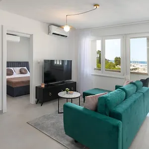  Apartment Ampelea